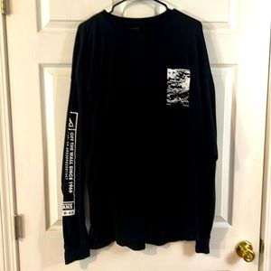 Vans LS t-shirt.